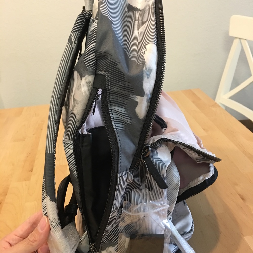 Tumi Voyageur Hagen Backpack NWT - Picture 3 of 7